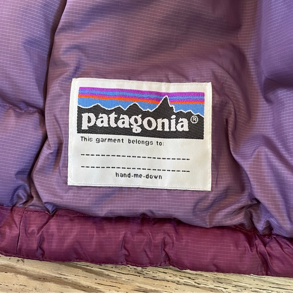 Patagonia purple kids goose down puffer winter vest 5/6 - Picture 6 of 8